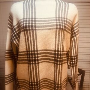 TAHARI Plaid Women's Sweater